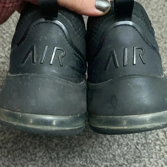 Nike Air Max Motion 2 Sneakers - Picture 6 of 9